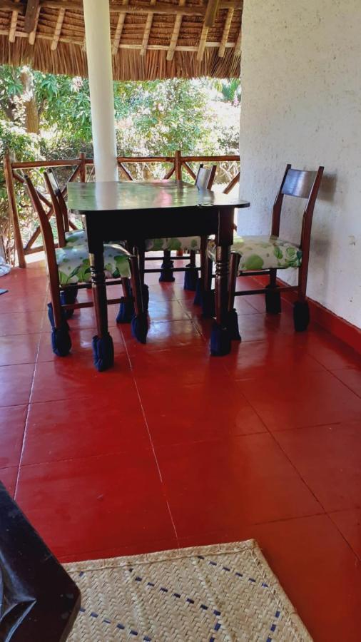 Les Datchi Cottages Diani Beach Exterior foto