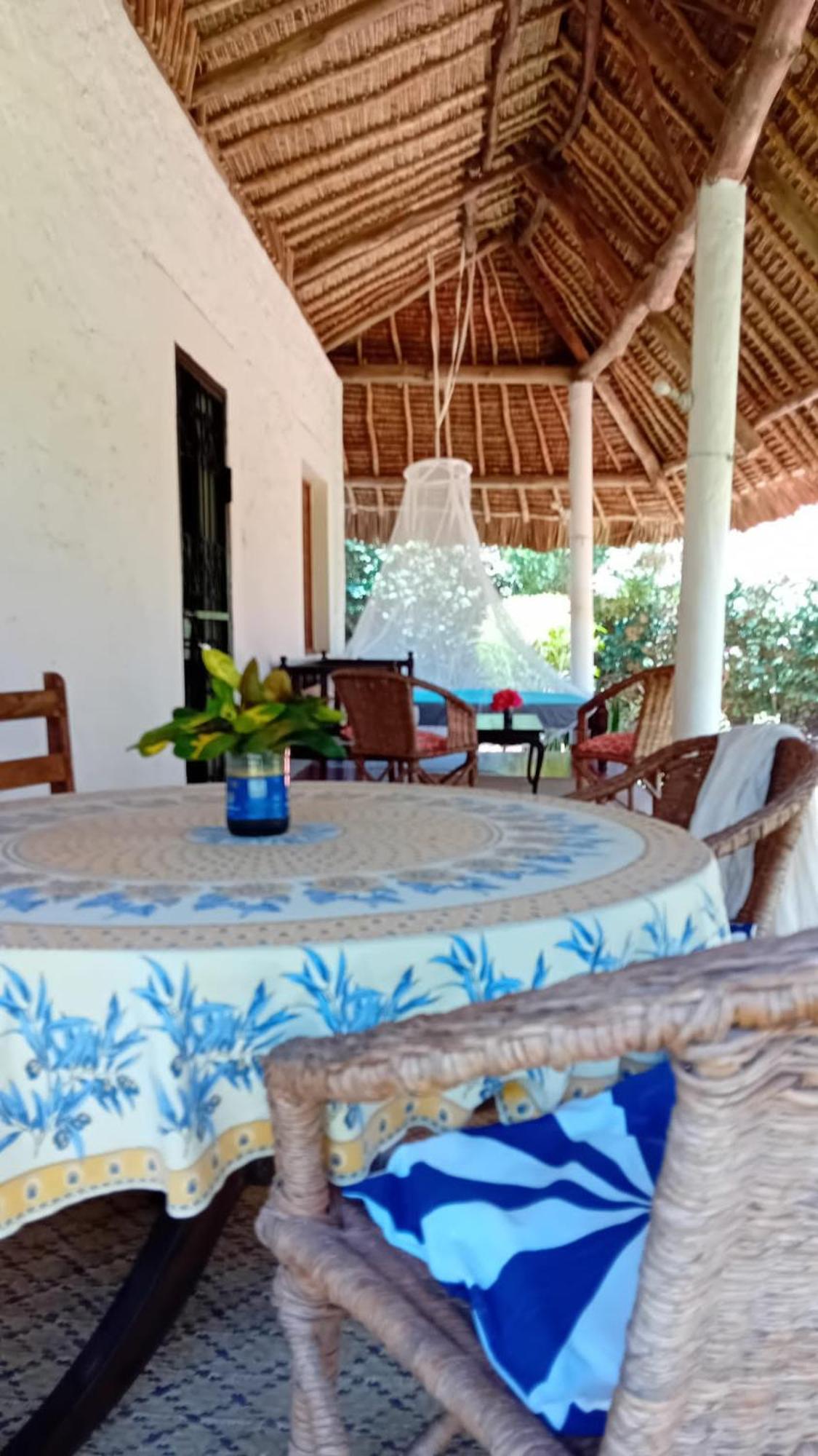 Les Datchi Cottages Diani Beach Exterior foto